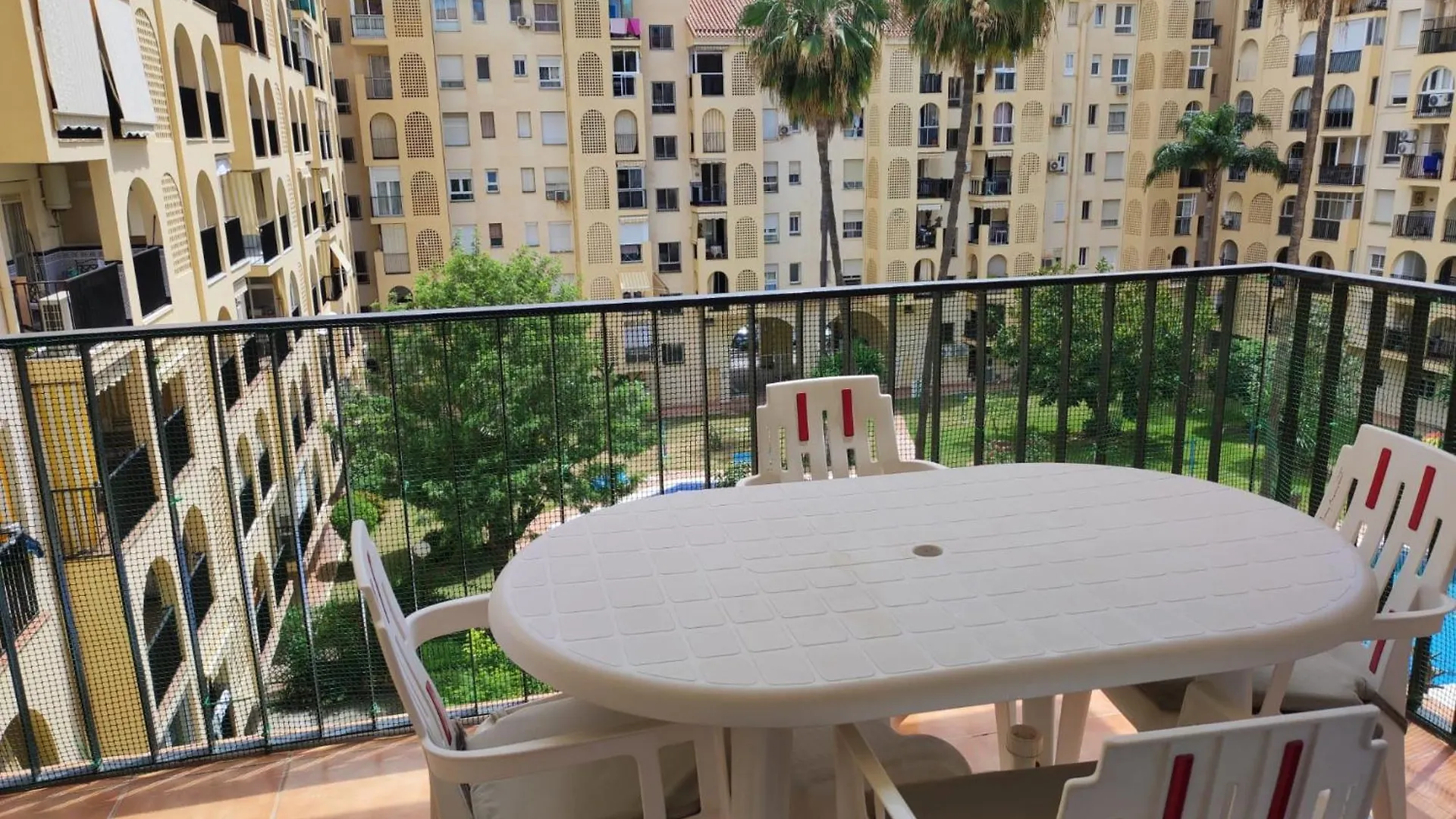 דירה פואנגירולה Apartamento Al Lado De La Playa