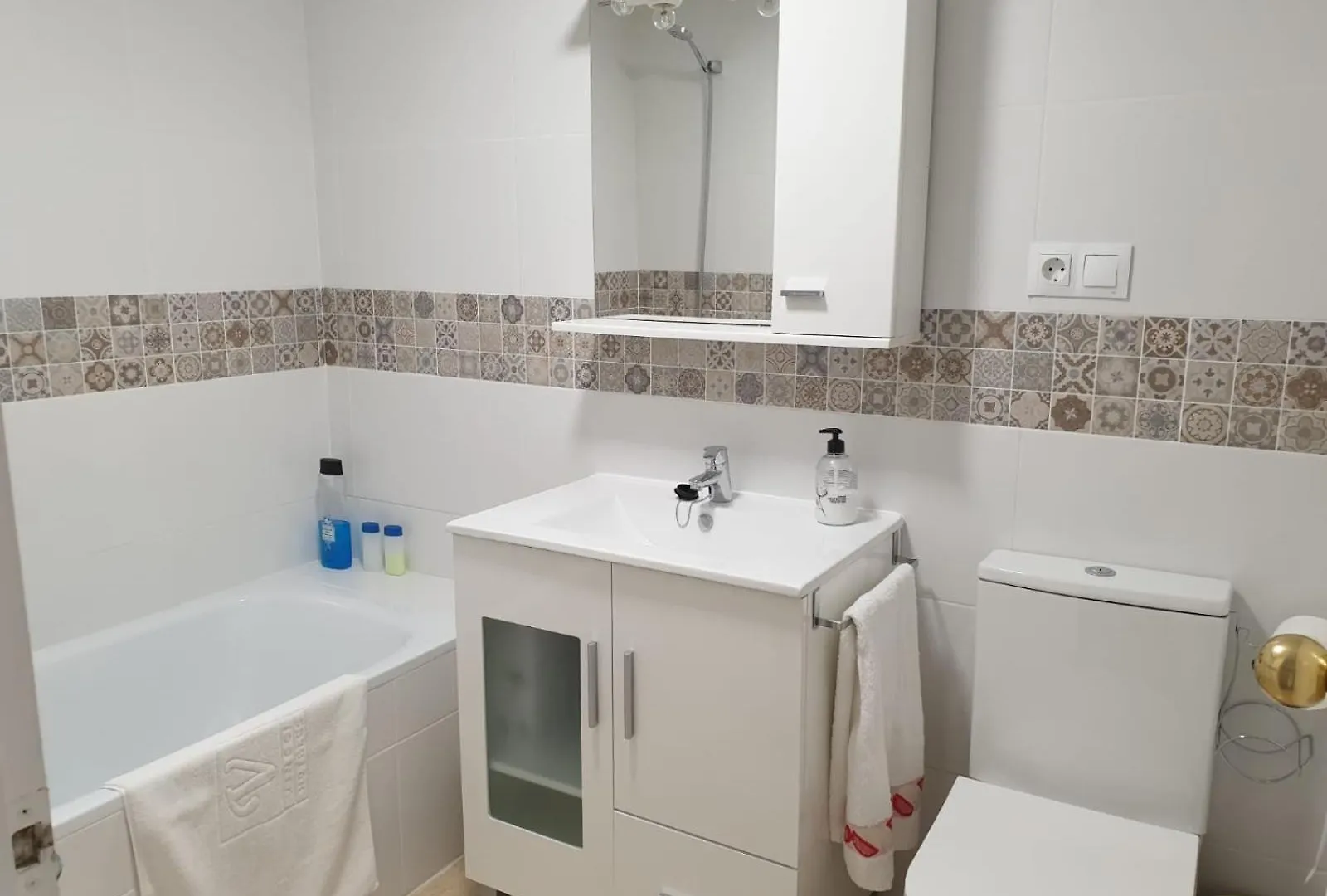 Apartamento Al Lado De La Playa 푸엔히롤라