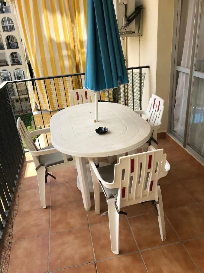 דירה פואנגירולה Apartamento Al Lado De La Playa ספרד